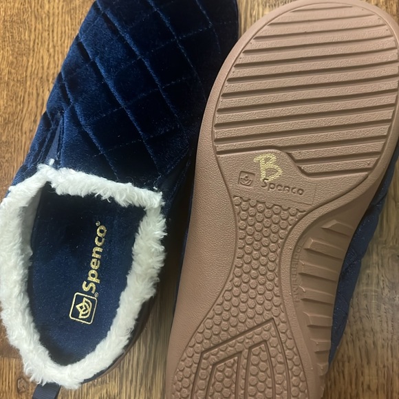 SPENCO Women’s Velveteen Slipper. - Picture 4 of 5